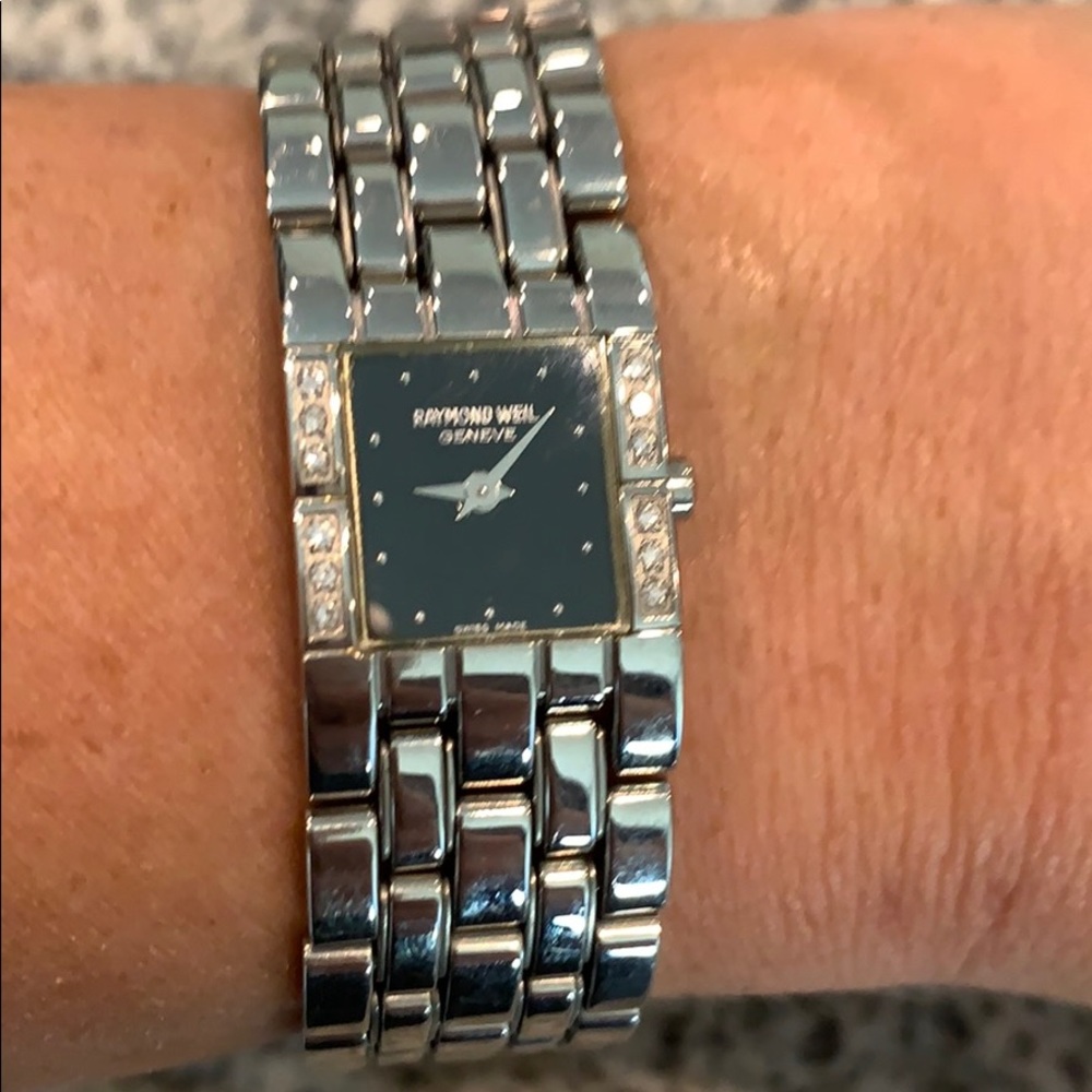 Authentic SS Raymond Weil diamond watch - Picture 3 of 11